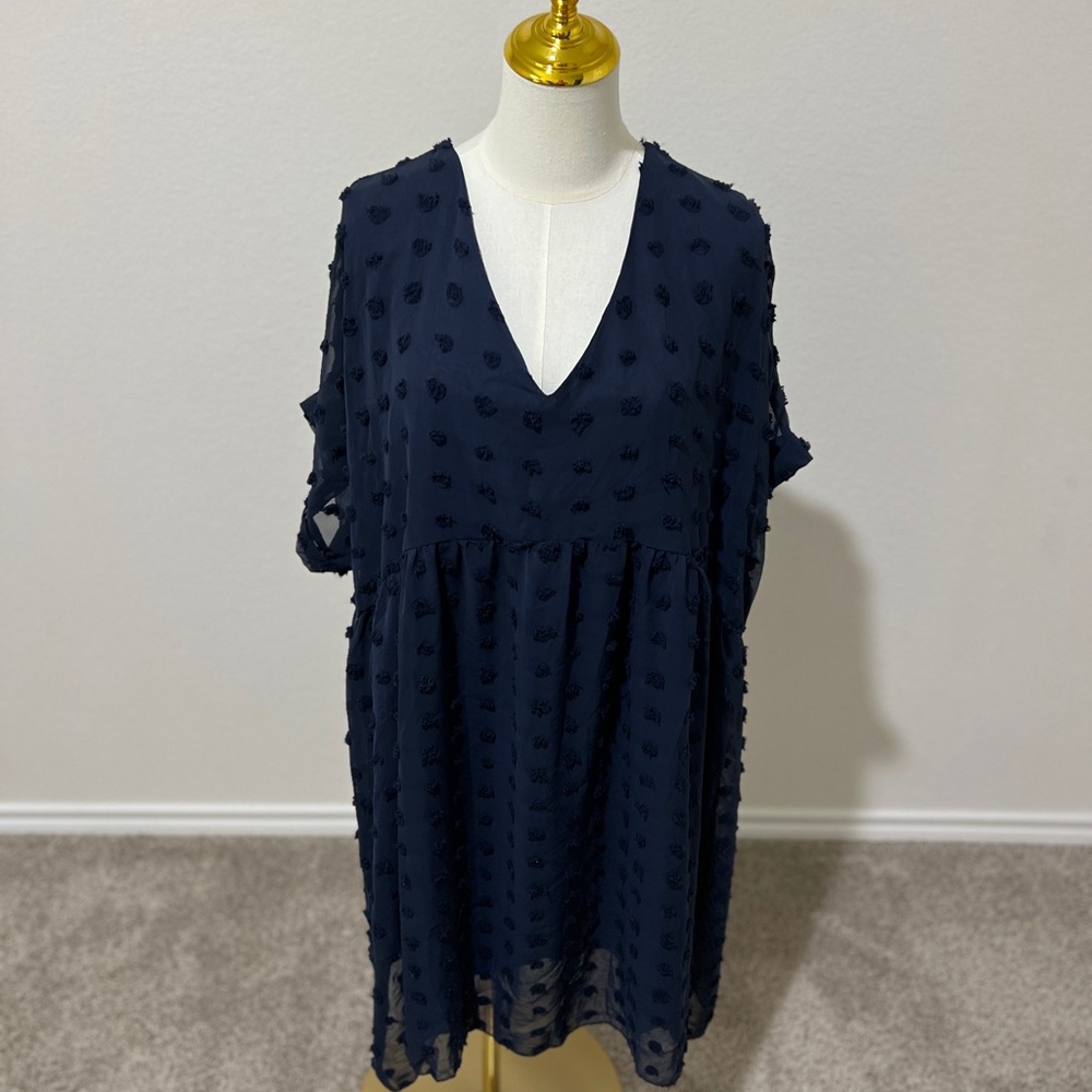 New! Women’s Plus Size Navy Textured Polka Dot V-Neck Dress